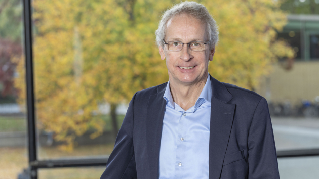 Lieferkette als Markenversprechen - Prof. Dr. Dirk Ulrich Gilbert ist Inhaber der Professur für Betriebswirtschaftslehre, insbes. Unternehmensethik, an der Universität Hamburg - Quelle: UHH,_RRZ-MCC_Mentzn